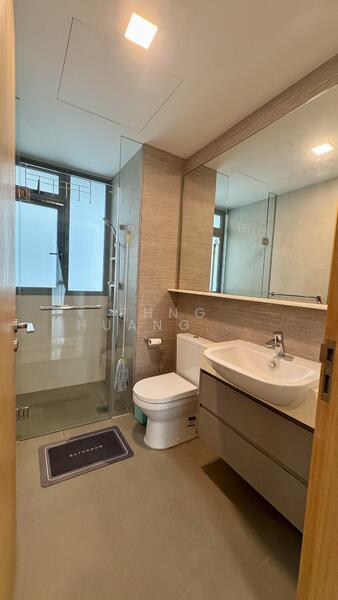 Common bathroom 