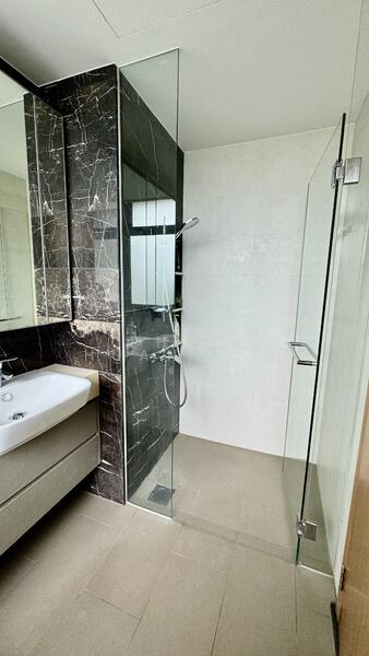 Master bathroom 