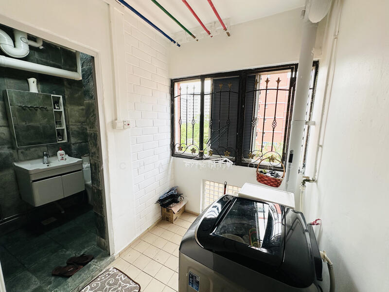 For Sale - 142 Pasir Ris Street 11