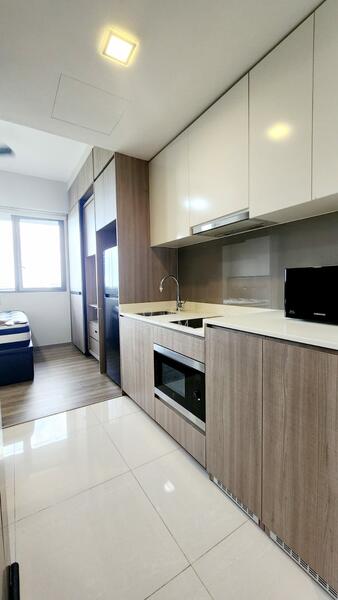 Dual Key Studio / Junior Master Bedroom