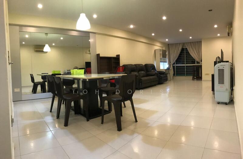 For Rent - 353A Admiralty Drive