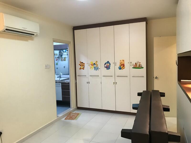 For Rent - 353A Admiralty Drive