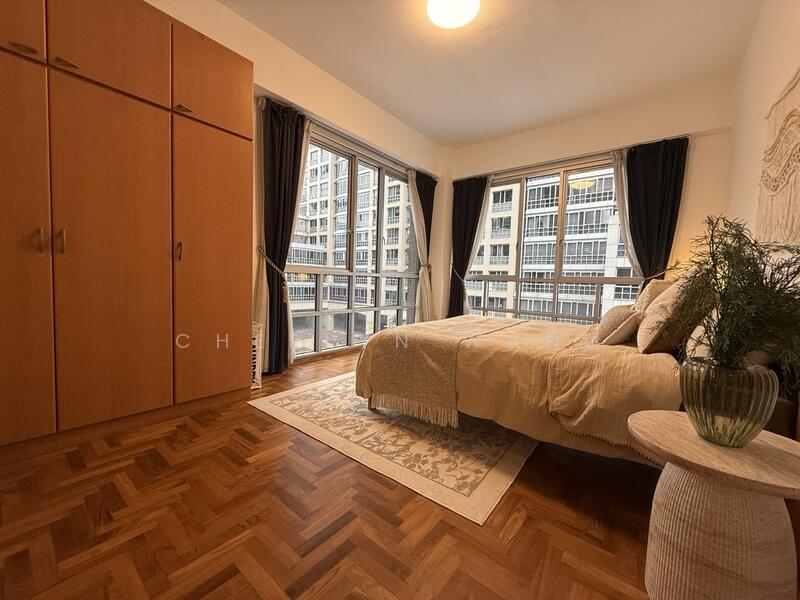 Master Bedroom $2950