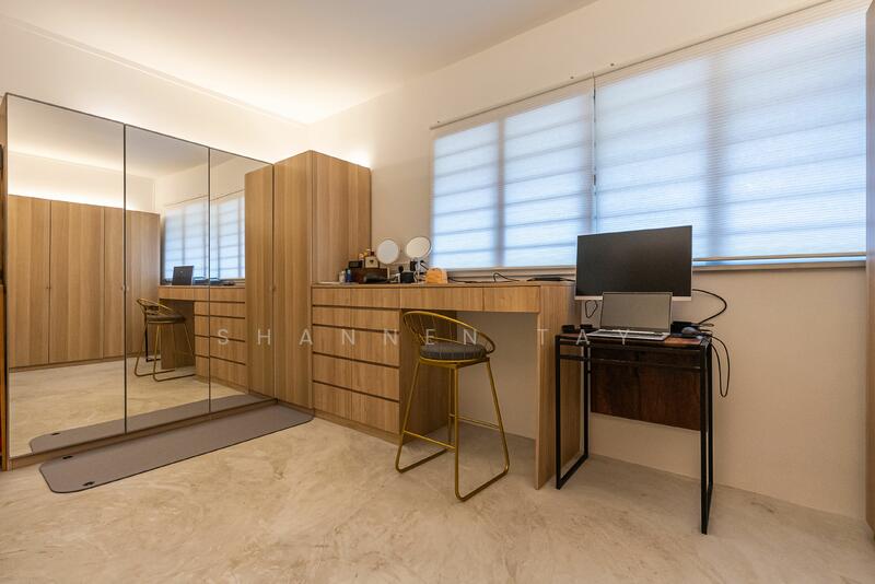 For Sale - 110 Clementi Street 13