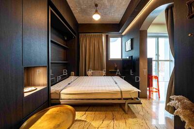 For Sale - Queens Peak