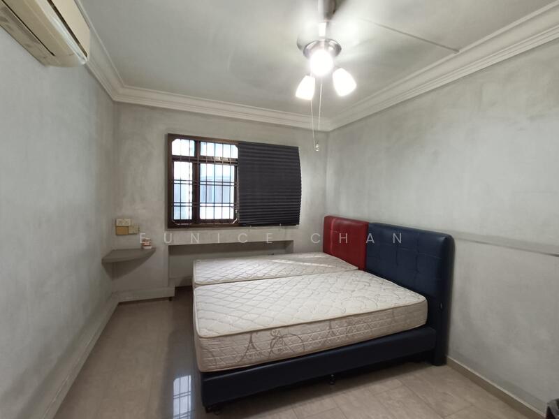 Common Bedroom with Single bed 