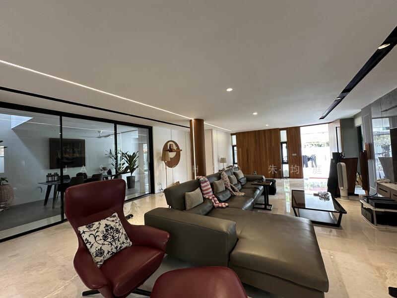 For Sale - Beautifully Renovated Almost Brand New Semi D