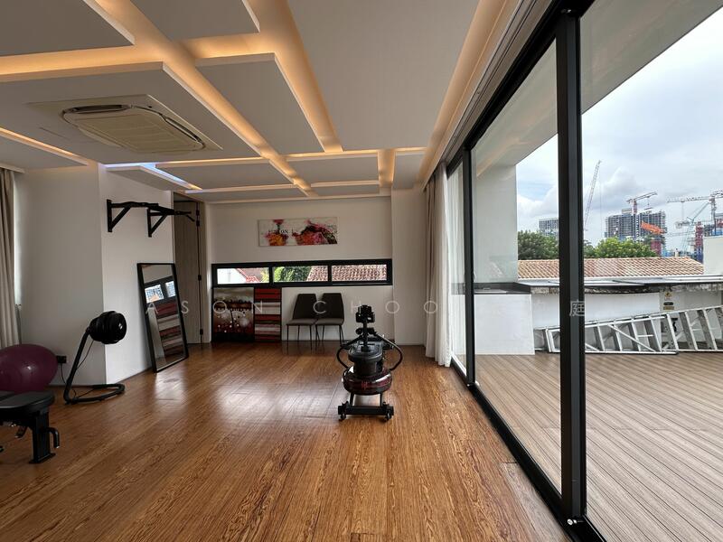 For Sale - Beautifully Renovated Almost Brand New Semi D