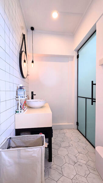Master Toilet