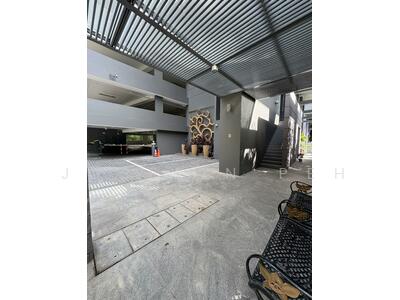 For Sale - Spottiswoode 18