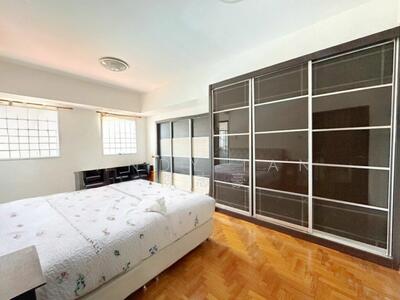 For Sale - Loyang Rise