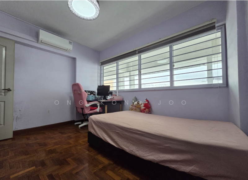 For Sale - 559 Jurong West Street 42