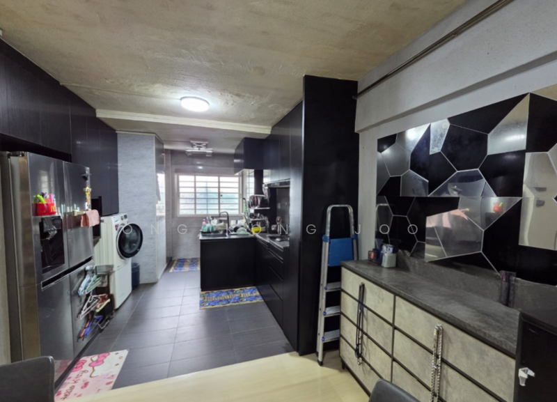 For Sale - 559 Jurong West Street 42