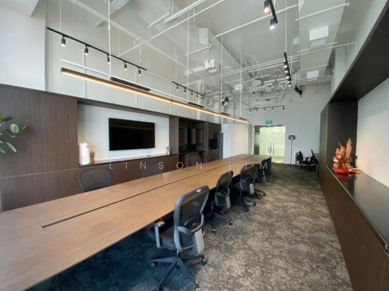 Fitted CBD office | High floor with skyline views | Sell vacant, 160 Robinson Road, Boat Quay / Raffles Place / Marina, 753 sqft, Office For Sale, by Linson Lim, 60151616 - CommercialGuru.com.sg