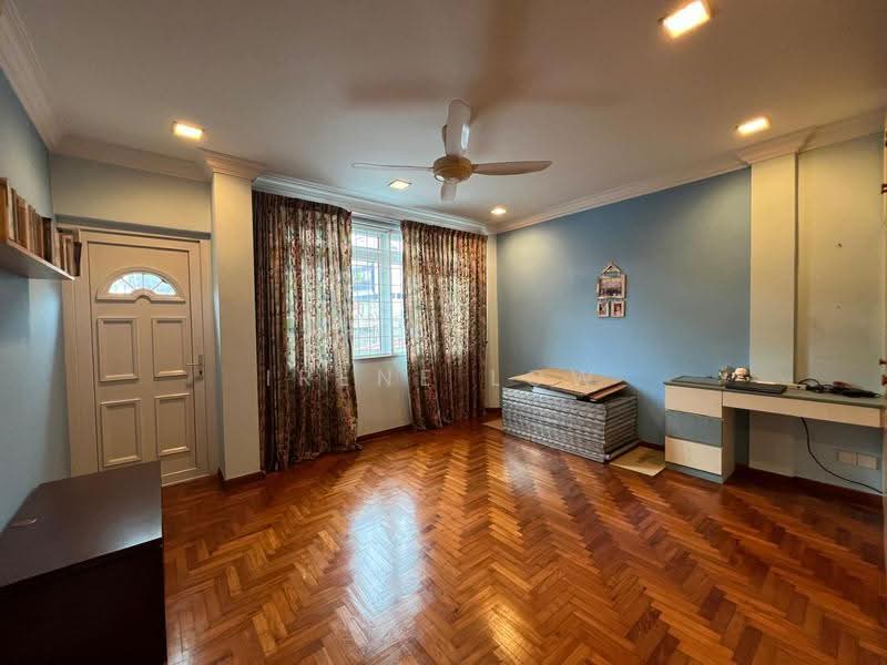 Detached House for sale, Galistan Avenue, Dairy Farm / Bukit Panjang / Choa Chu Kang, 7 Bedrooms, 4,800 sqft, Detached House For Sale, by Irene Low, 60151652 - Level 2- Bedroom 1 - PropertyGuru.com.sg