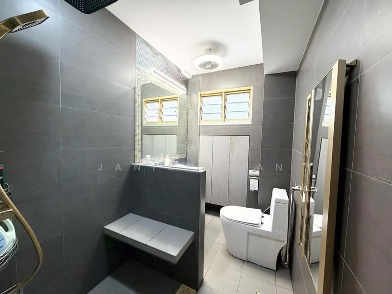 608 Elias Road, 608 Elias Road, 4 Bedrooms, 1,604 sqft, HDB Flat For Sale, by Janice Chan, 60151670 - Bathroom - PropertyGuru.com.sg