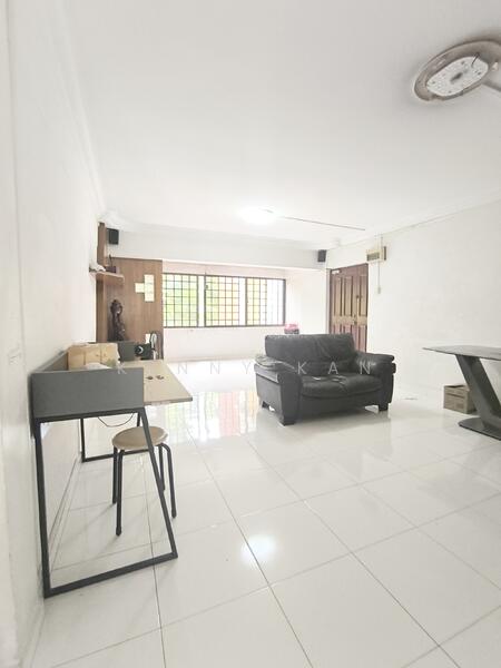 For Sale - 305 Ang Mo Kio Avenue 1