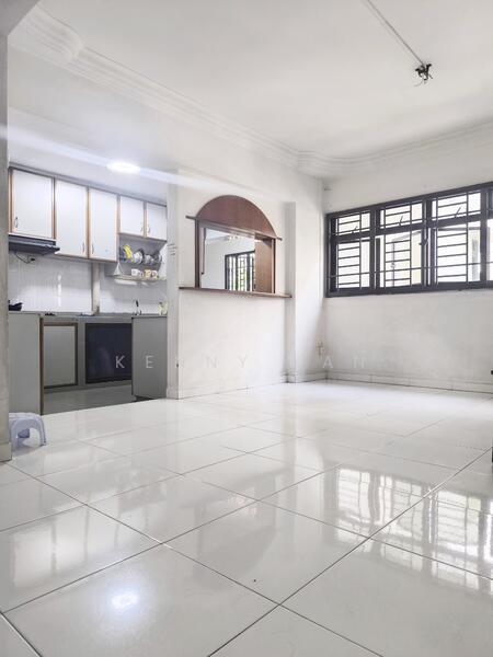 For Sale - 305 Ang Mo Kio Avenue 1