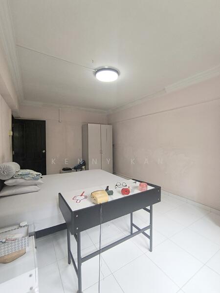 For Sale - 305 Ang Mo Kio Avenue 1