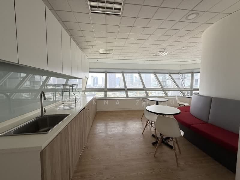 The Concourse, 300 Beach Road, 6,598 sqft, Office For Rent, by Joanna Zhou, 60151767 - Kitchen - CommercialGuru.com.sg