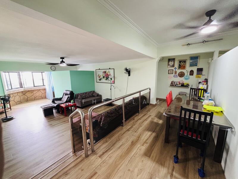 Living / Dining Area