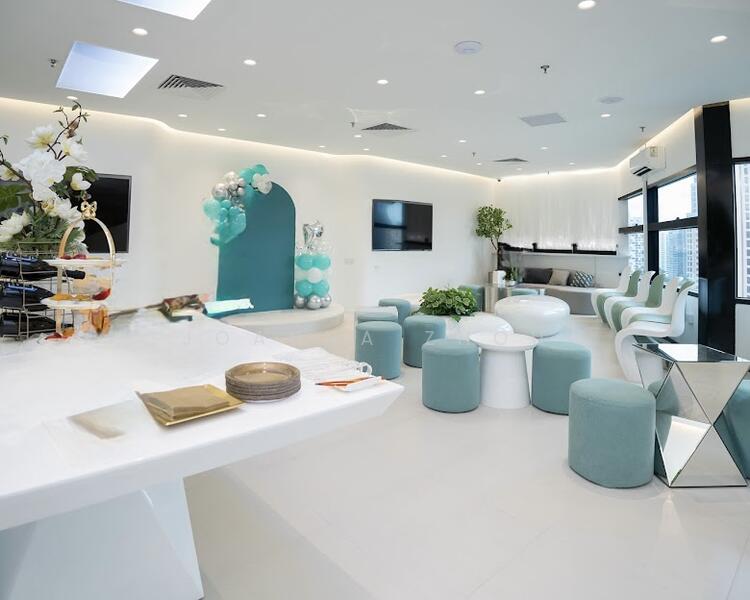 Forum Galleria Shopping Centre, 583 Orchard Road, 4,421 sqft, Office For Rent, by Joanna Zhou, 60151823 - Living Room - CommercialGuru.com.sg