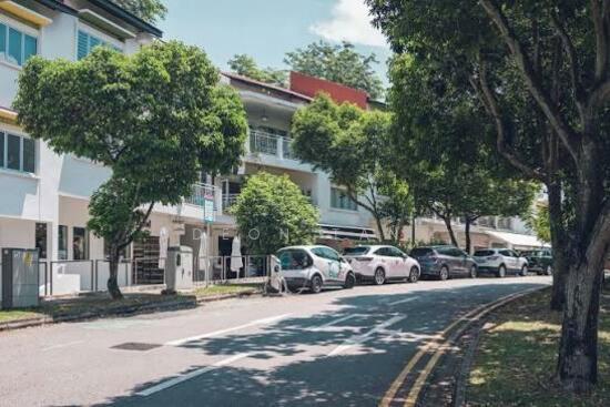 ⭐️RARE HOLLAND D10 FREEHOLD CORNER PLOT - REBUILD OPPORTUNITY! ☎️ DEON 9748-6339!⭐️