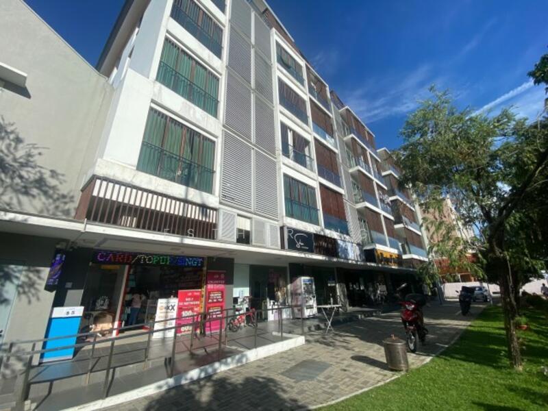 Cheap ground floor 3500 sqft shop | Facing road | Avail soon, Geylang Road, 3,570 sqft, Shop / Shophouse For Rent, by Esther Ng, 60151993 - CommercialGuru.com.sg