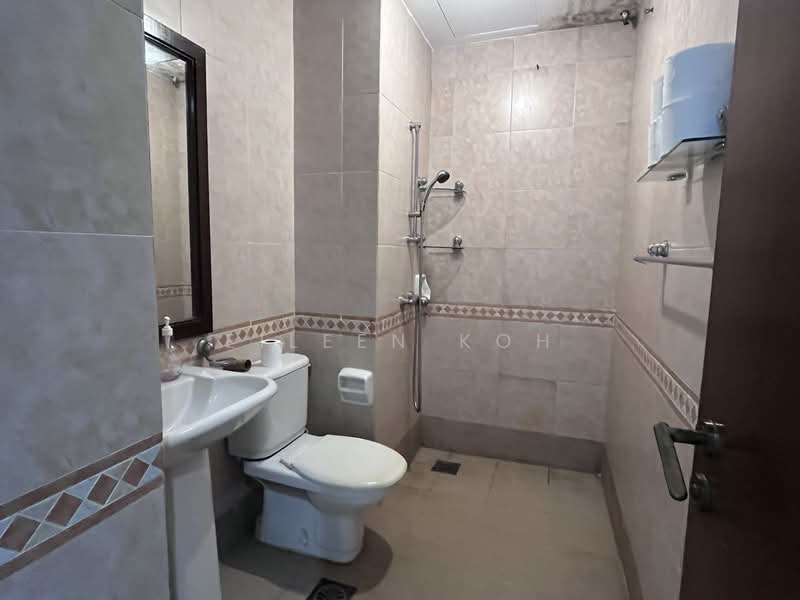 Maple Woods, 985 Bukit Timah Road, Room Rental, 100 sqft, Condominium For Rent, by Eileen Koh, 60151995 - Bathroom - PropertyGuru.com.sg