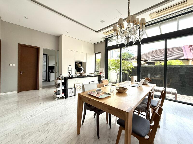 For Sale - ⭐️⭐️LANDED7772@ Tavistock MRT Beautiful Semi Detached with Lift & Basement