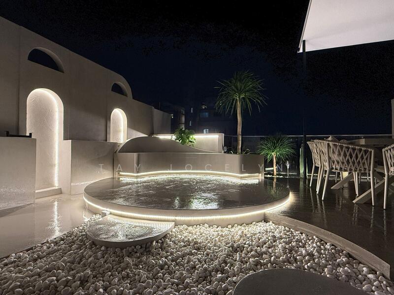 Night view at Attic 
