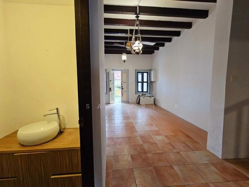 For Rent - Blair/ Spottiswoode 3 Bed
