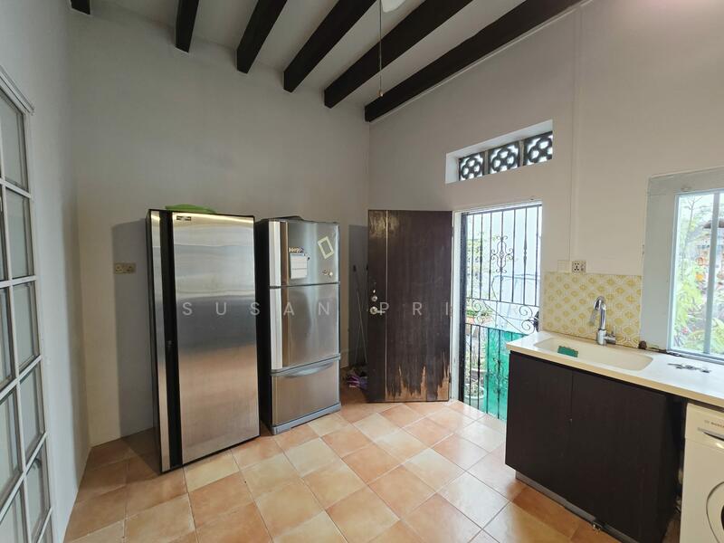 For Rent - Blair/ Spottiswoode 3 Bed