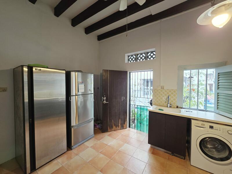 For Rent - Blair/ Spottiswoode 3 Bed