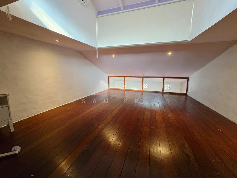 For Rent - Blair/ Spottiswoode 3 Bed