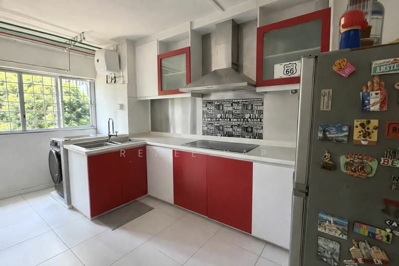 68 Telok Blangah Heights, 68 Telok Blangah Heights, 3 Bedrooms, 979 sqft, HDB Flat For Sale, by Renee Yap, 60152365 - PropertyGuru.com.sg