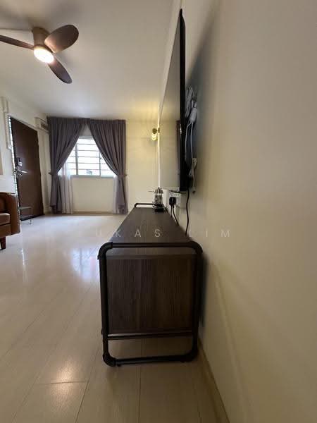 12 Holland Avenue, 12 Holland Avenue, Tanglin / Holland / Bukit Timah, 2 Bedrooms, 785 sqft, HDB Flat For Sale, by Lukas Lim, 60152541 - Living Room - PropertyGuru.com.sg