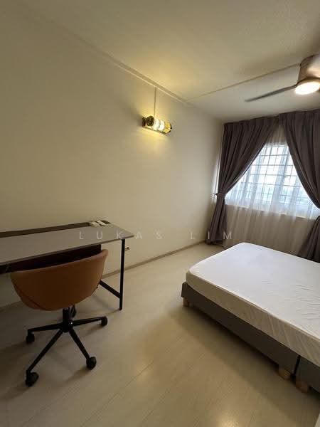 12 Holland Avenue, 12 Holland Avenue, Tanglin / Holland / Bukit Timah, 2 Bedrooms, 785 sqft, HDB Flat For Sale, by Lukas Lim, 60152541 - Bedroom - PropertyGuru.com.sg