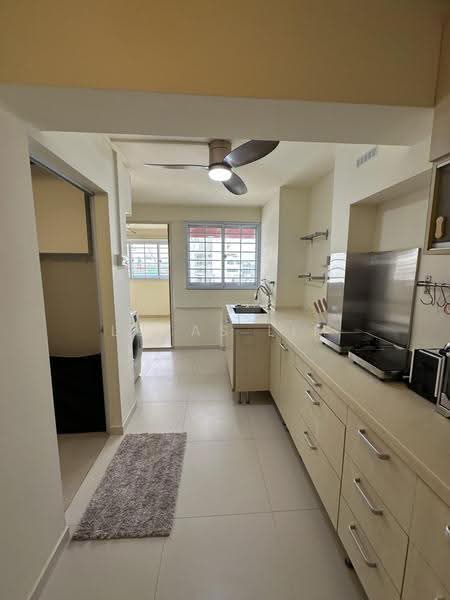 12 Holland Avenue, 12 Holland Avenue, Tanglin / Holland / Bukit Timah, 2 Bedrooms, 785 sqft, HDB Flat For Sale, by Lukas Lim, 60152541 - Kitchen - PropertyGuru.com.sg