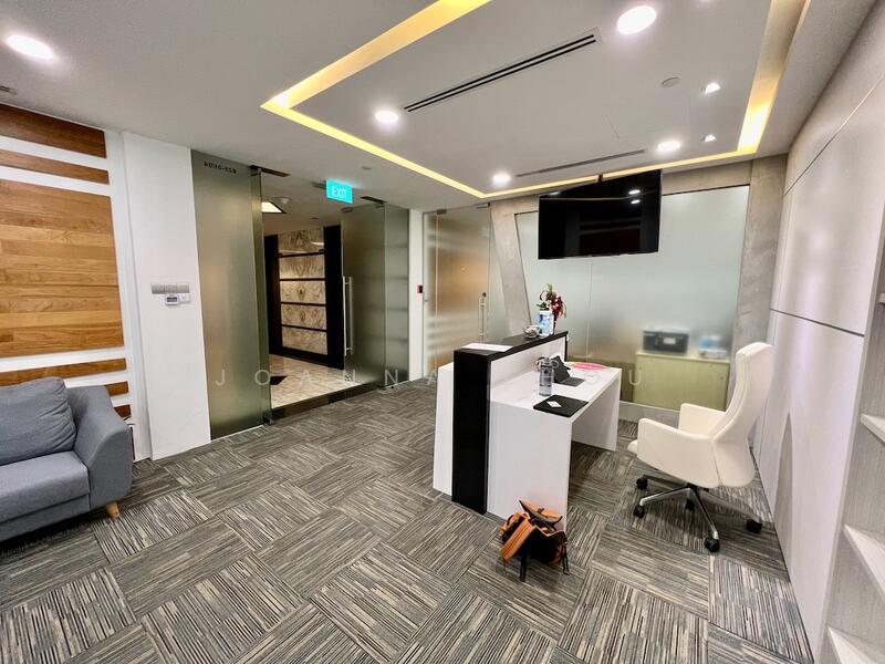 Gateway East, 152 Beach Road, 6,359 sqft, Office For Rent, by Joanna Zhou, 60152698 - Study - CommercialGuru.com.sg