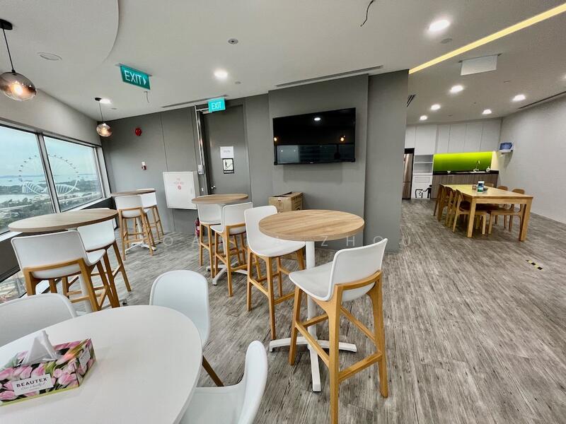 Gateway East, 152 Beach Road, 6,359 sqft, Office For Rent, by Joanna Zhou, 60152698 - Dining Room - CommercialGuru.com.sg
