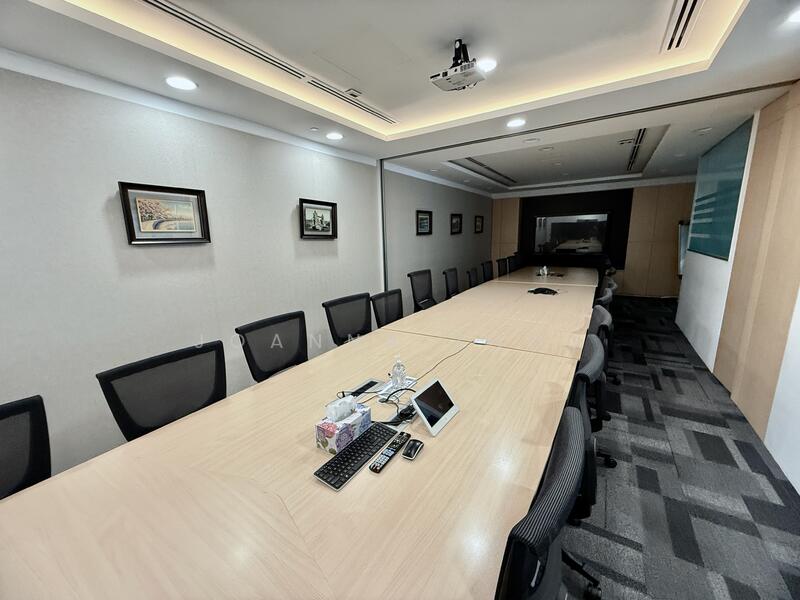 Gateway East, 152 Beach Road, 11,645 sqft, Office For Rent, by Joanna Zhou, 60152718 - CommercialGuru.com.sg