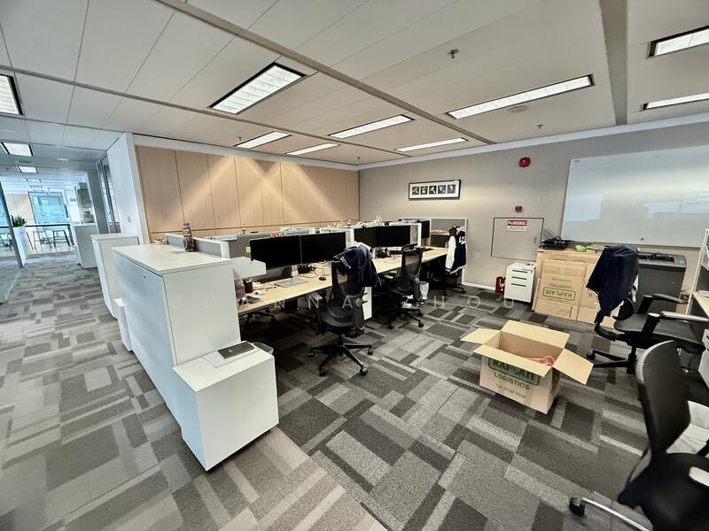 Gateway East, 152 Beach Road, 11,645 sqft, Office For Rent, by Joanna Zhou, 60152718 - CommercialGuru.com.sg