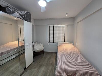 For Sale - 122 Hougang Avenue 1