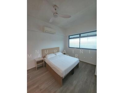 For Rent - 469B Admiralty Drive