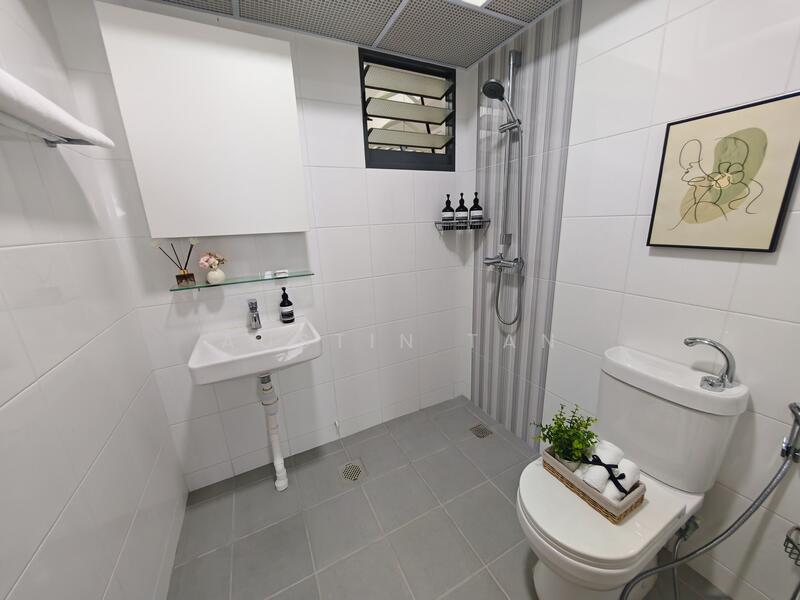 For Sale - 464A Clementi Avenue 1