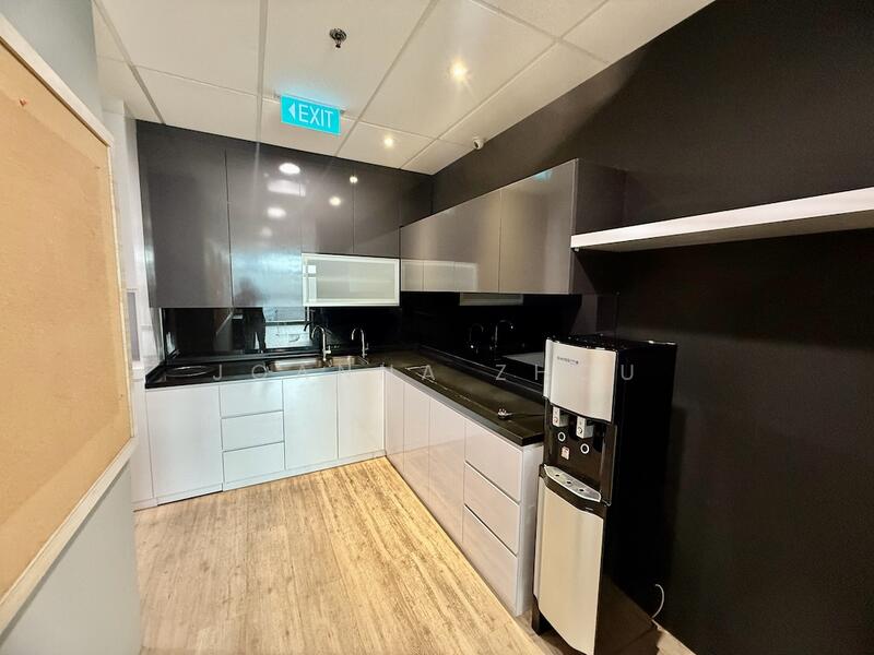 Samsung Hub, 3 Church Street, 6,846 sqft, Office For Rent, by Joanna Zhou, 60152960 - Kitchen - CommercialGuru.com.sg