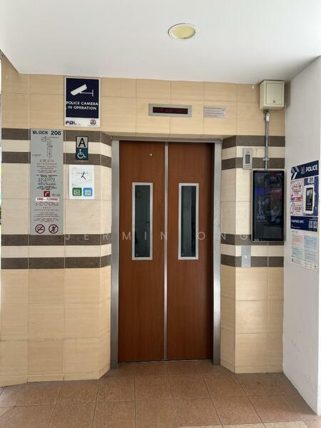 For Sale - 206 Tampines Street 21