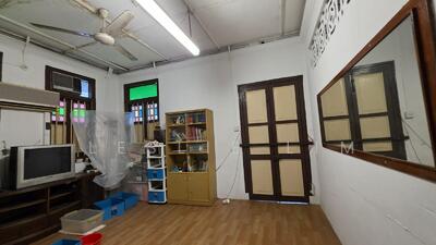 For Sale - BUILD YOUR DREAM HOME !!! NEAR MRT