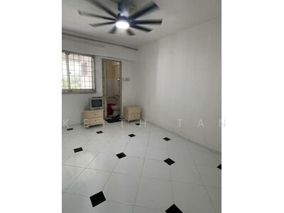 For Sale - 447 Tampines Street 42